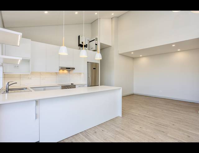 2 BEDROOM APARTMENT FOR SALE IN RONDEBOSCH
